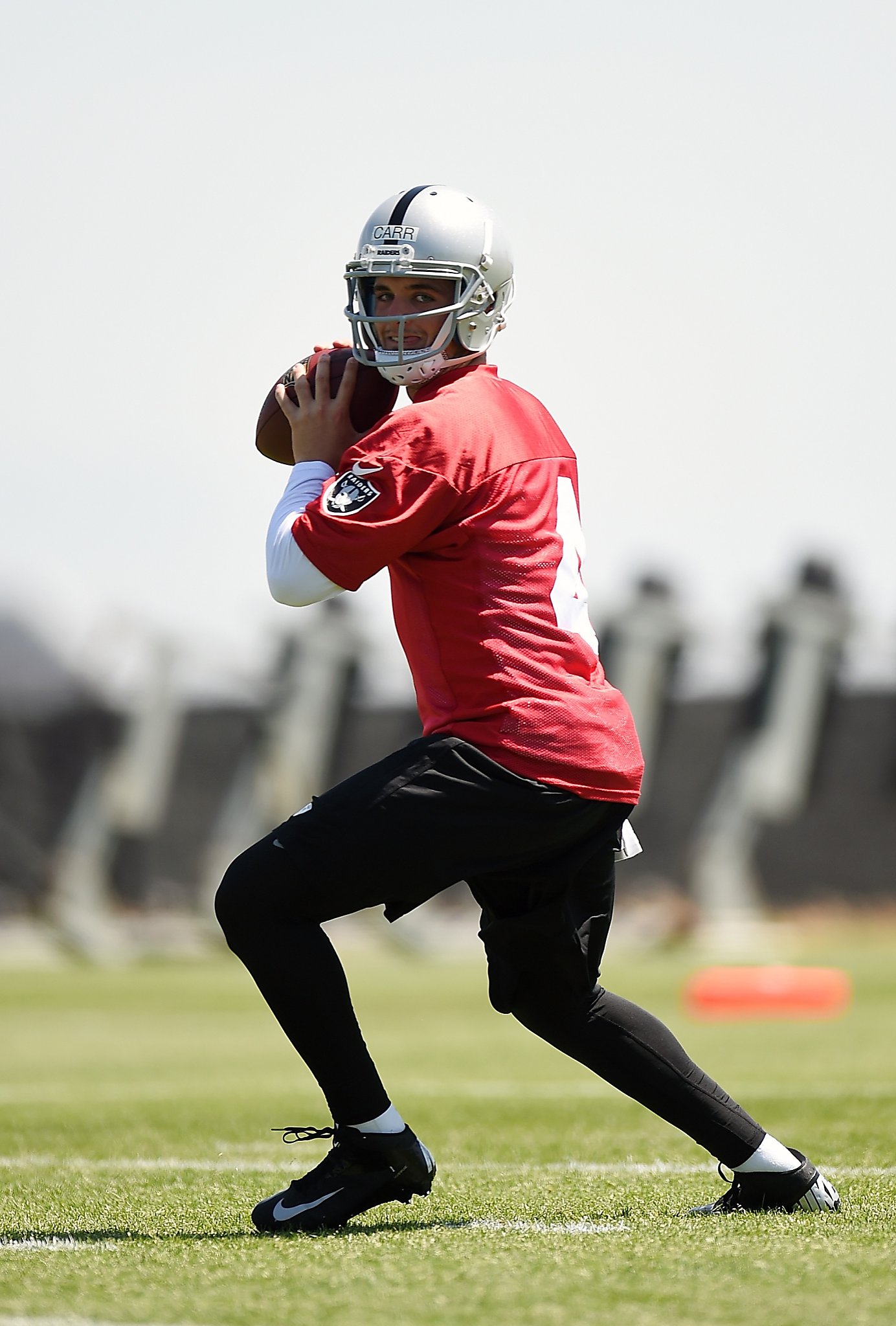 Oakland Raiders' Carr more passes dropped then any QB since 2014