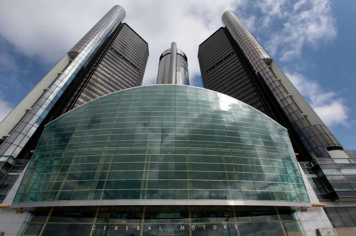 This Friday, May 16 2014 photo shows General Motors' world headquarters in Detroit. U.S. safety regulators fined General Motors a record $35 million Friday for taking at least a decade to disclose defects with ignition switches in small cars that are now linked to at least 13 deaths. (AP Photo/Paul Sancya)
