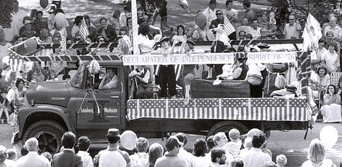 Fairfield 375 Fairfield's Memorial Day parade is a true community salute