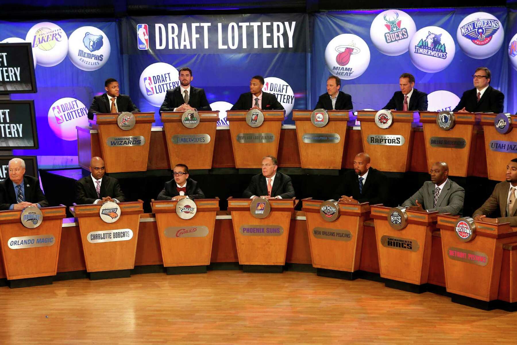 KSAT News Now: Spurs get number 1 draft pick in NBA lottery, Recalls issued  for Jeep and Ford