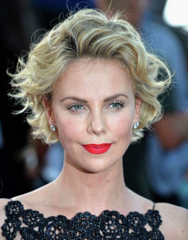 15 Non Awkward Ways To Grow Out Your Short Haircut Beaumont
