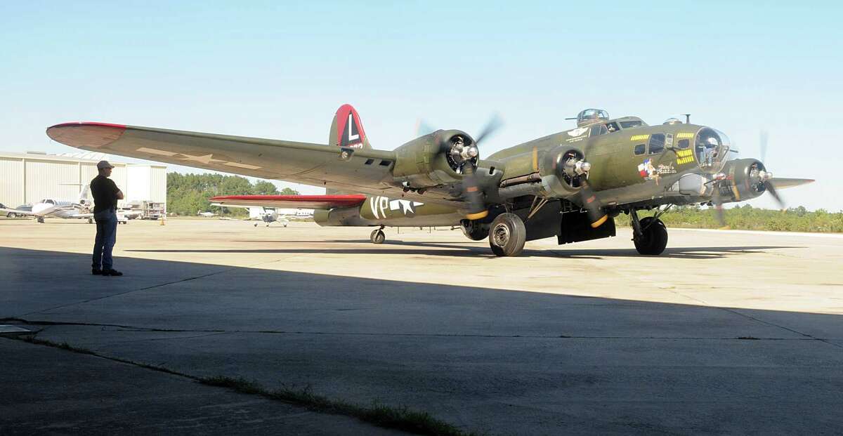 Hooks Airport hosting tours of B17 bomber this weekend