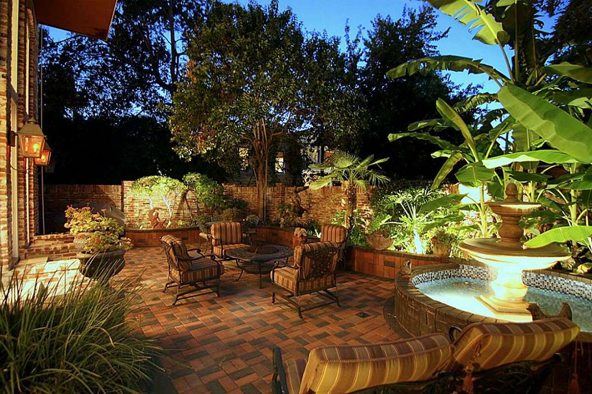 Houston Heights home keeps it light and bright