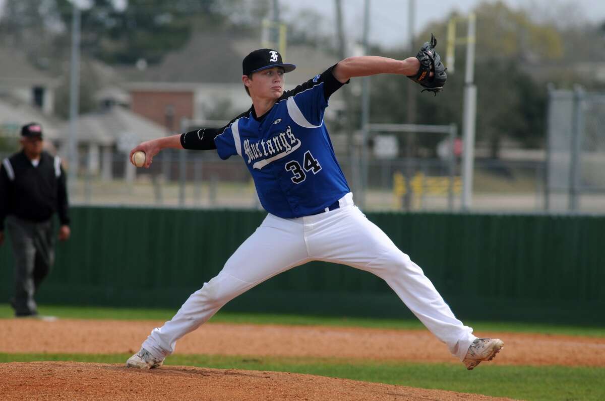 Friendswood relies on pitching in surprise run to regional semis