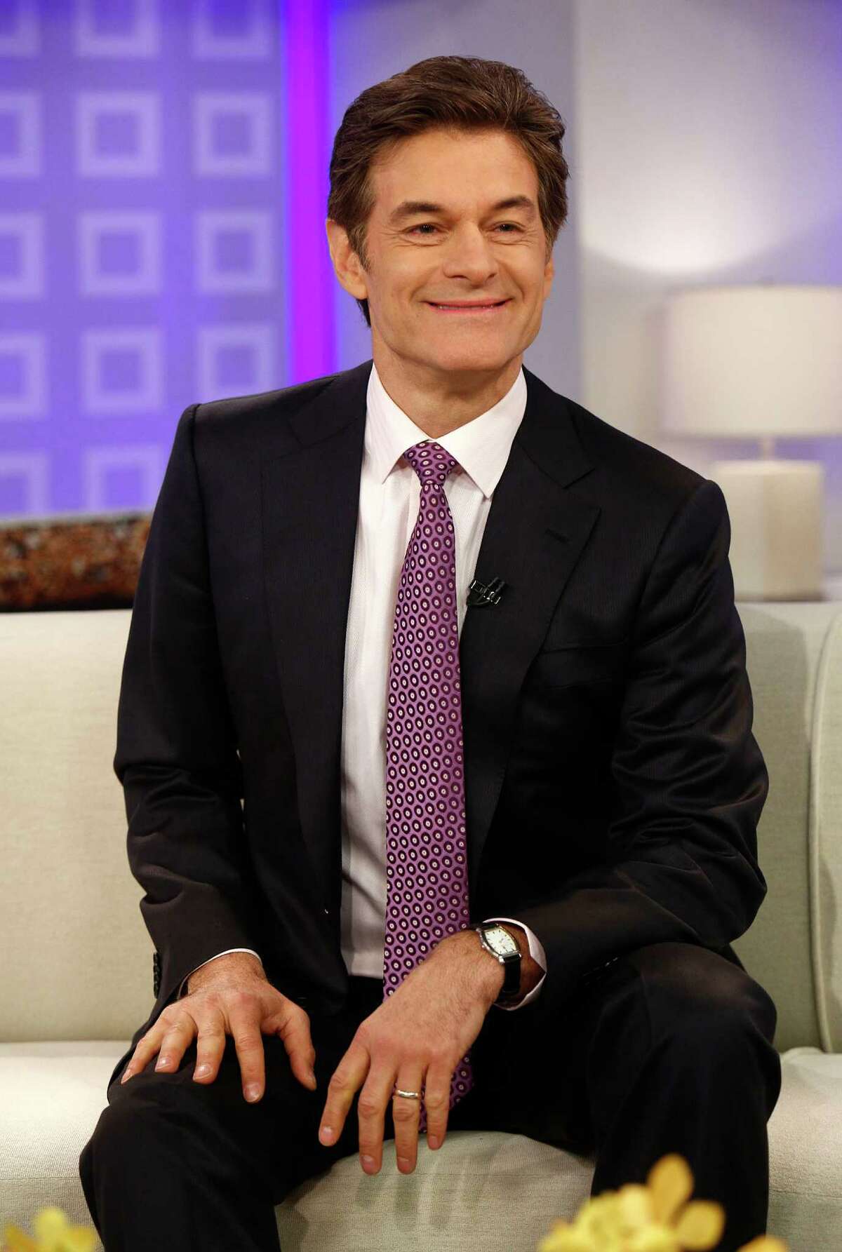 Several TV stations pull Dr. Oz show as host runs for Senate (Photo by: Peter Kramer/NBC/NBC NewsWire)