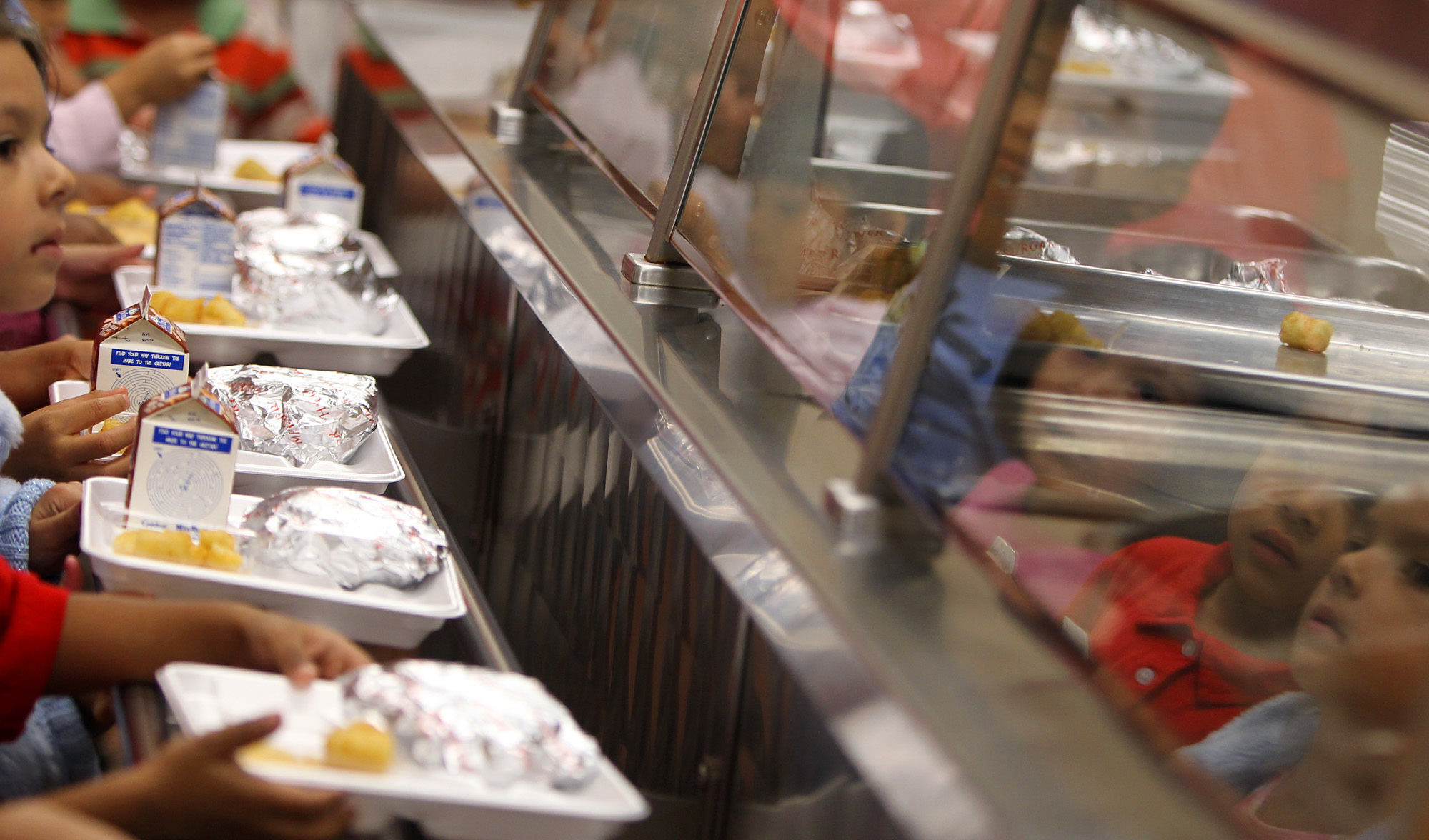 Congress dishes up partisan clash over healthier school lunch rules