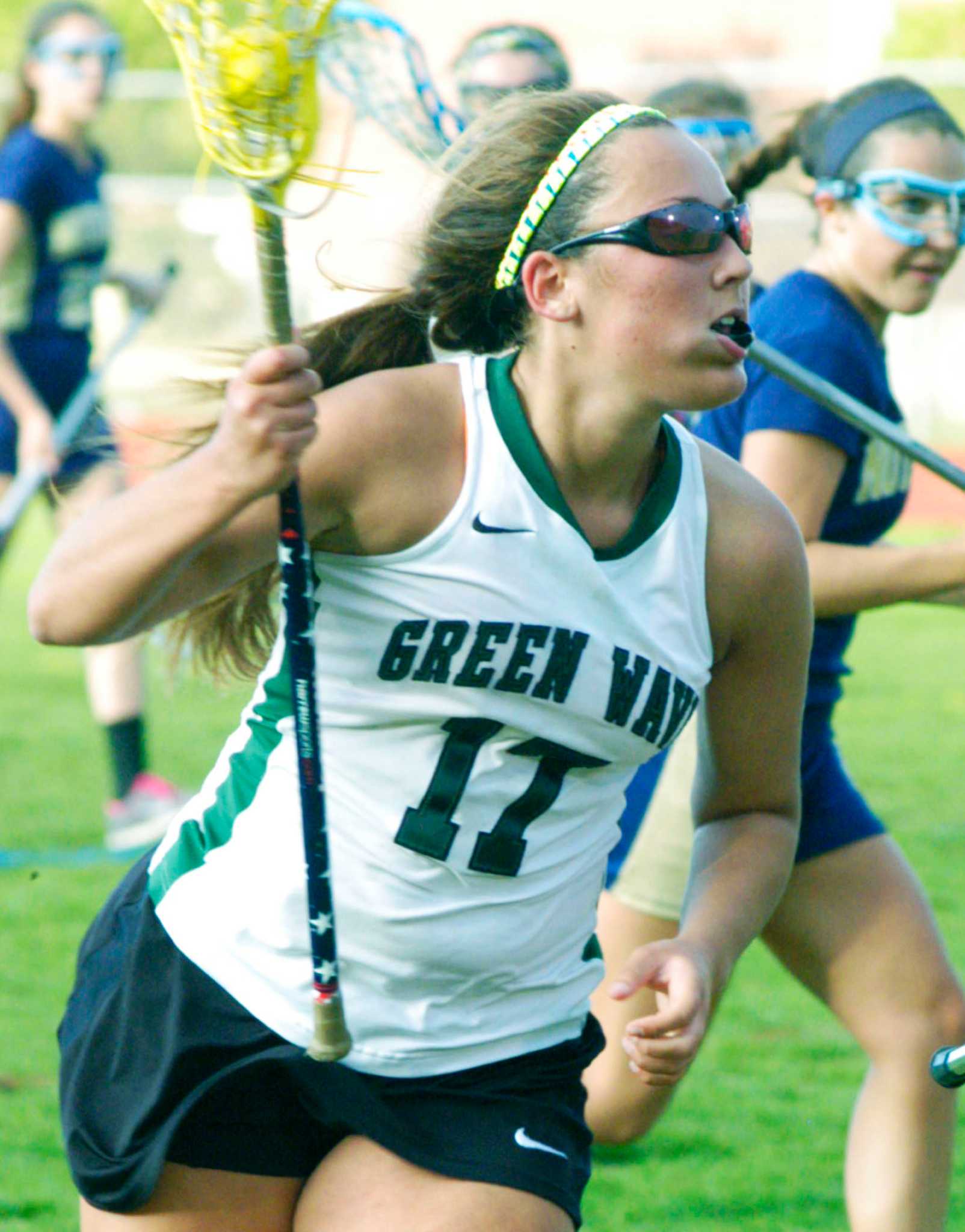 green-wave-girls-lacrosse-learns-on-the-job