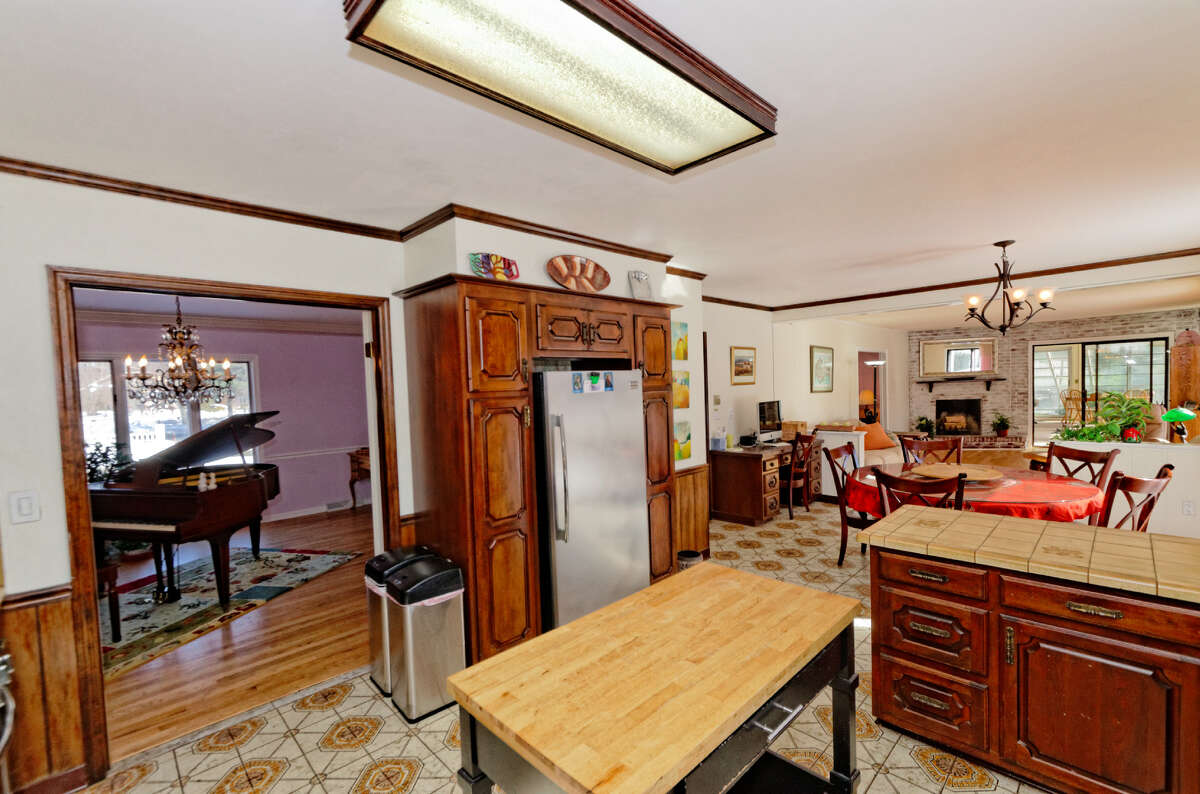 House of the Week Colonial in Guilderland