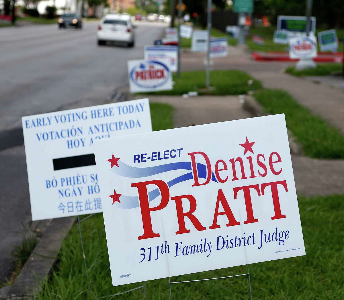Ex-Judge Denise Pratt's campaign signs up at the Metropolitan Multi-Services Center, 1475 W Gray early voting location, Thursday, May 22, 2014, in Houston.