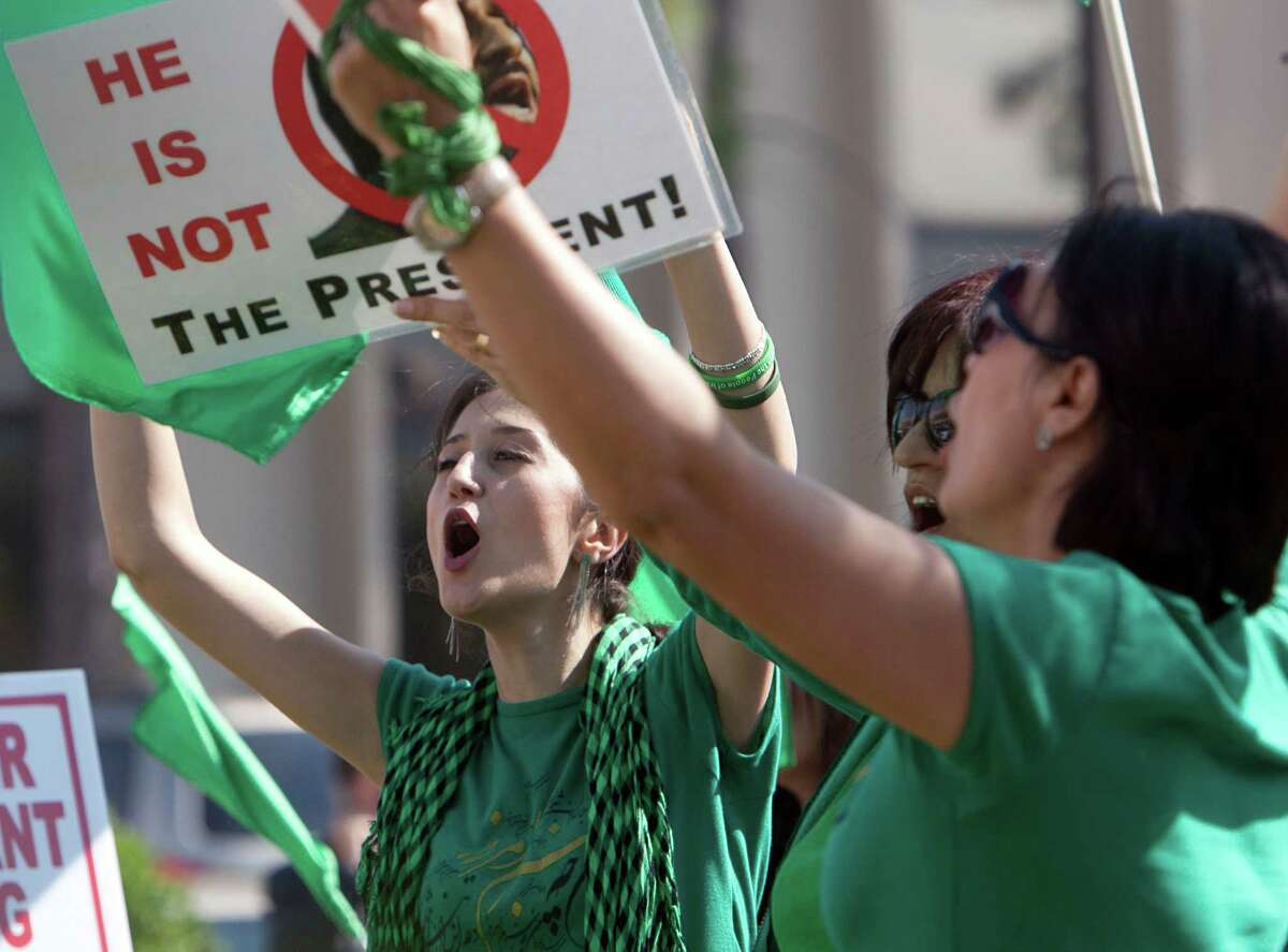 Gelareh Bagherzadeh participated in a 2009 protest outside the Islamic Education Center in Houston.