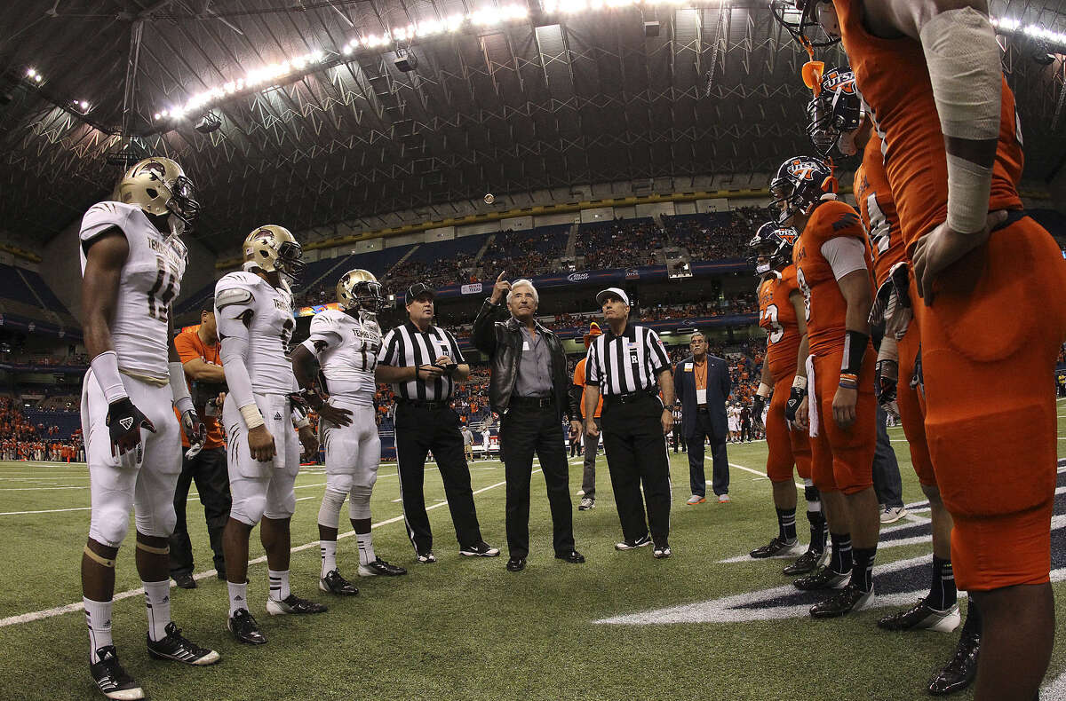 UTSA and Texas State players will face each other again — as they did in 2012 — beginning in 2017 after school officials reached a new eight-game agreement.