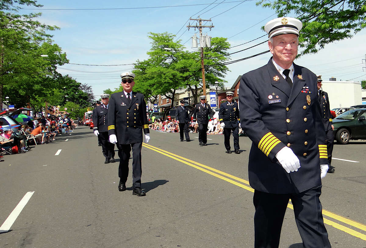 Thousands give a Fairfield salute to the nation's fallen on Memorial Day