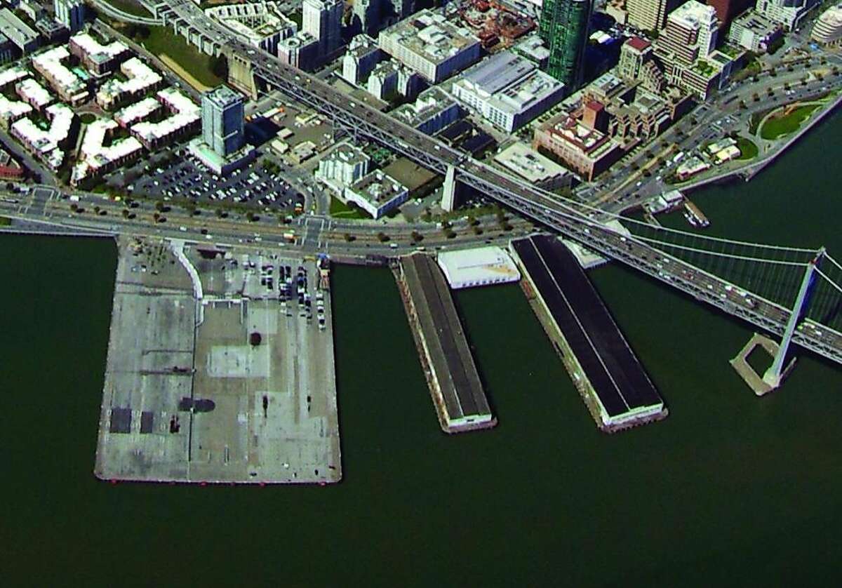 Mayor Ed Lee plans to offer most of a triangular lot opposite Piers 30-32 for Star Wars creator George Lucas?• planned interactive museum.