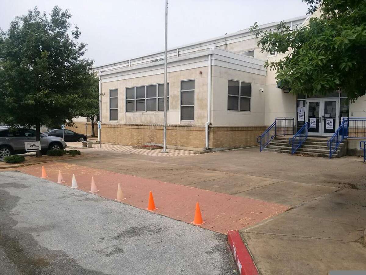 Patrick defeats Dewhurst