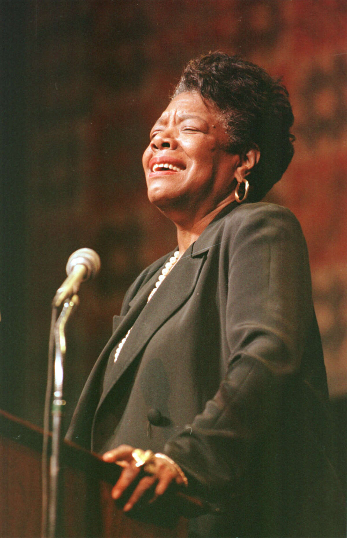 Maya angelou. Анджелоу уайд.