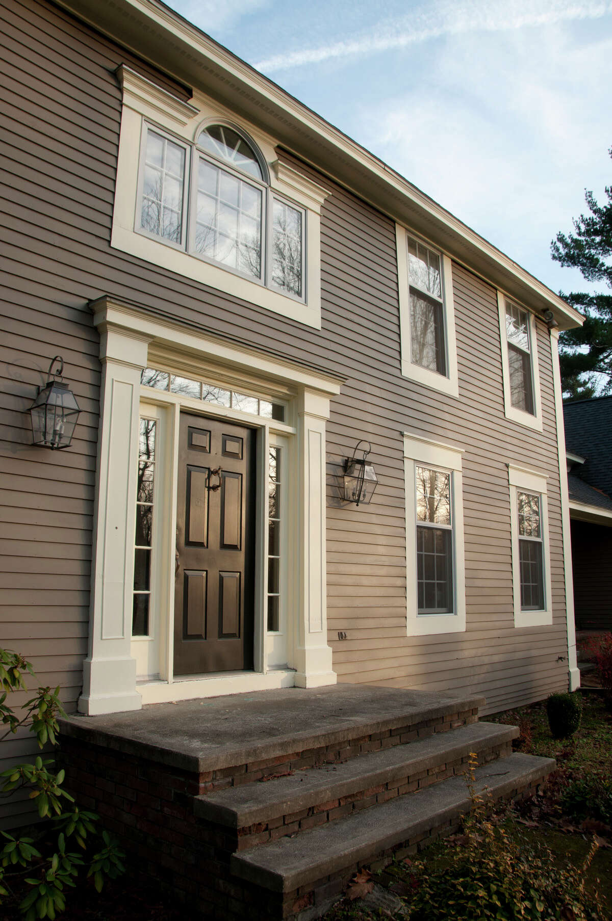 House of the Week Colonial in Niskayuna