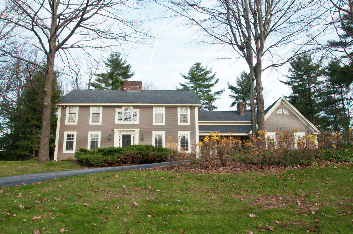 House of the Week Colonial in Niskayuna