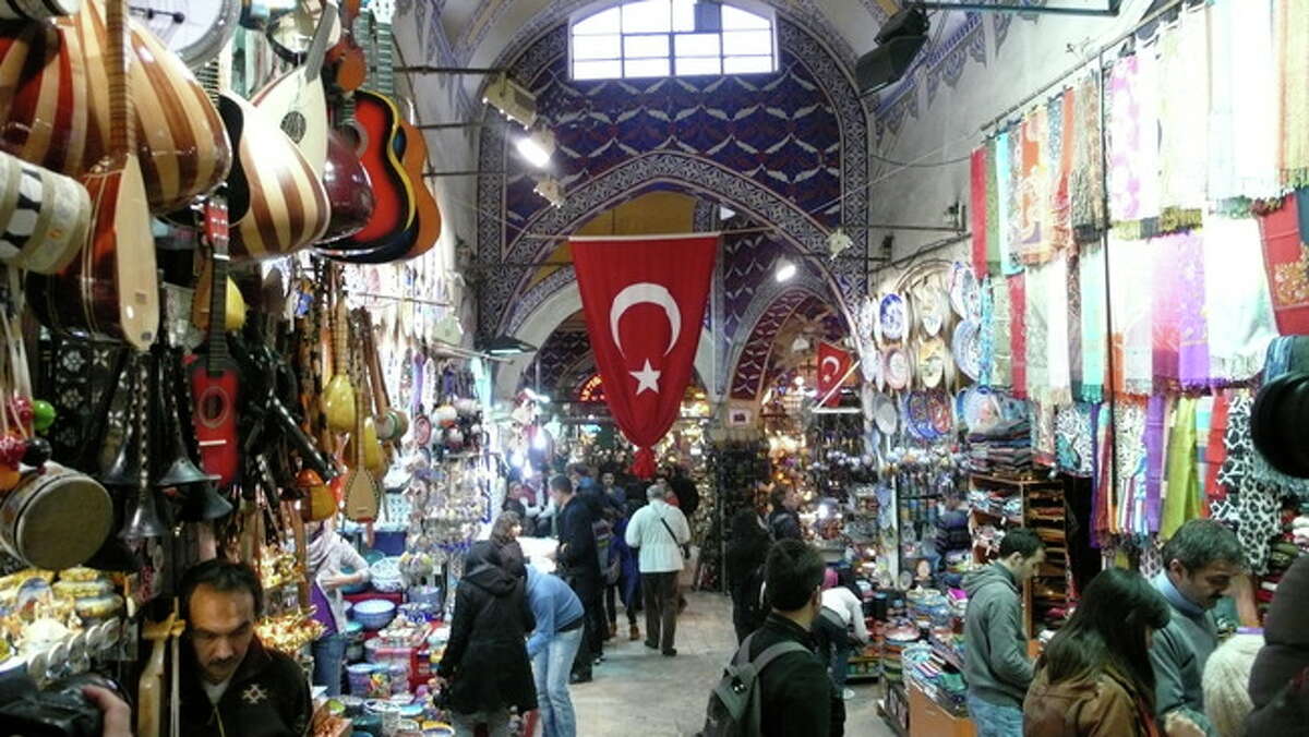 10 colorful global bazaars