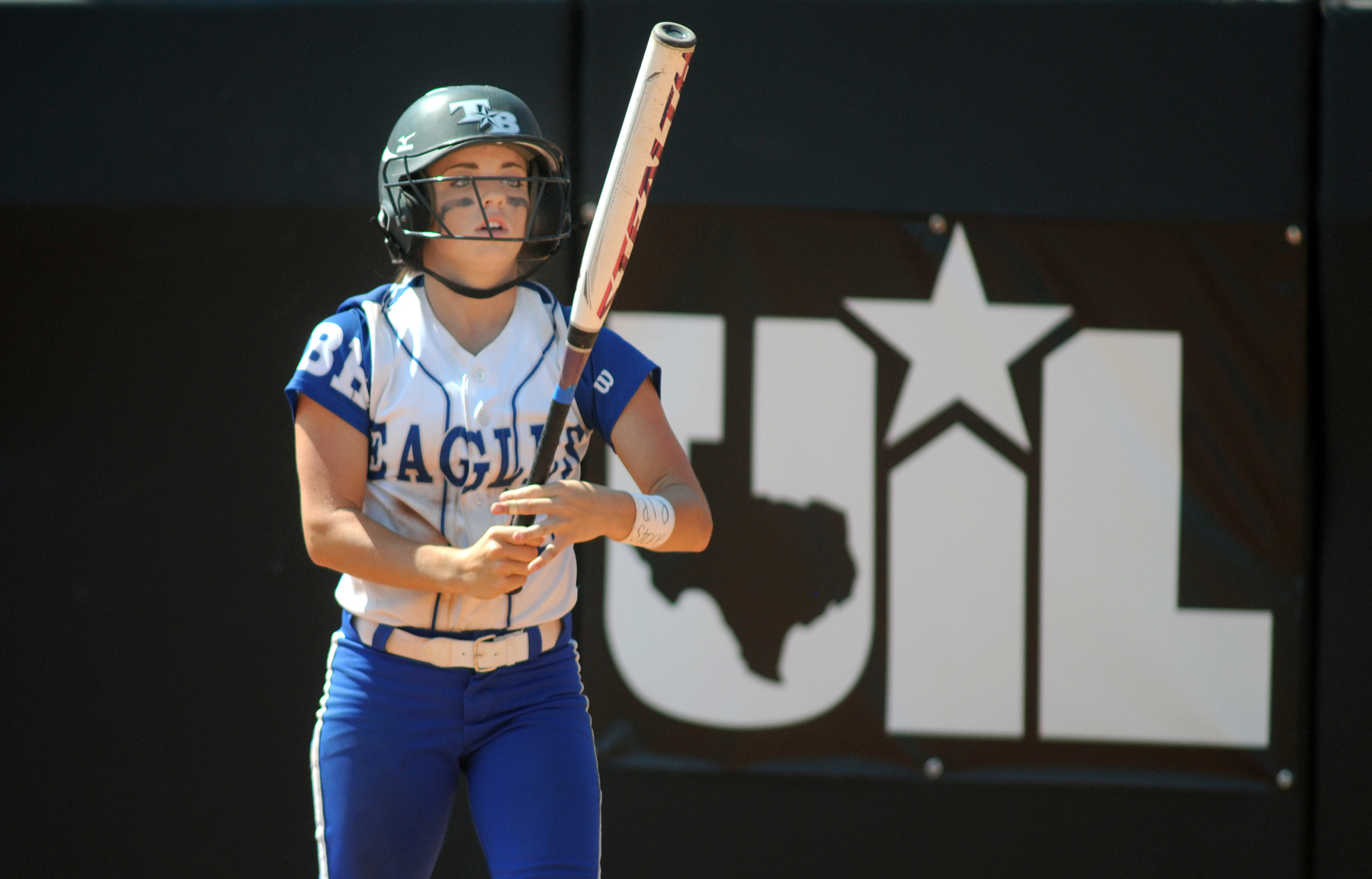Softball Ennis 8, Barbers Hill 7