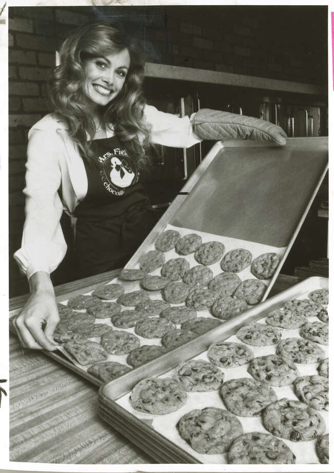 Free cookie alert Mrs. Fields to give away hundreds of chocolate chip