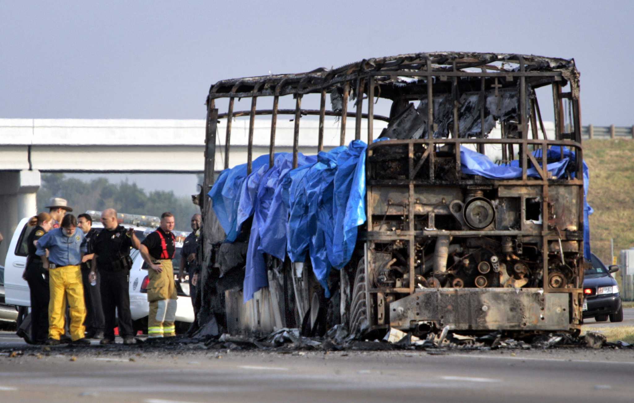 Deadly NY limo crash stark reminder of bus fire that killed 23 from Bellaire - Houston ...2048 x 1301