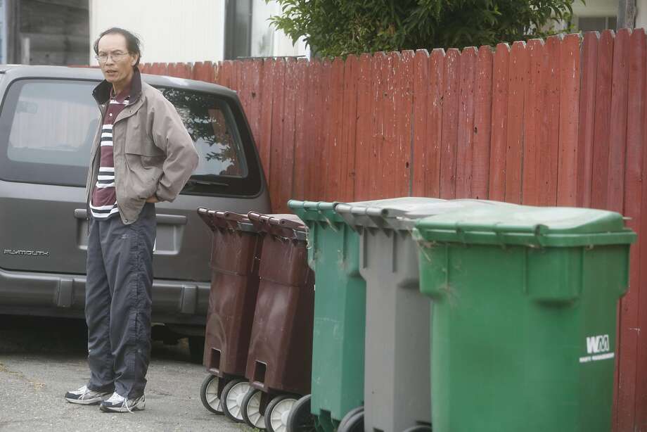 Oakland's plan to hire local trash hauler could get messy - SFGate