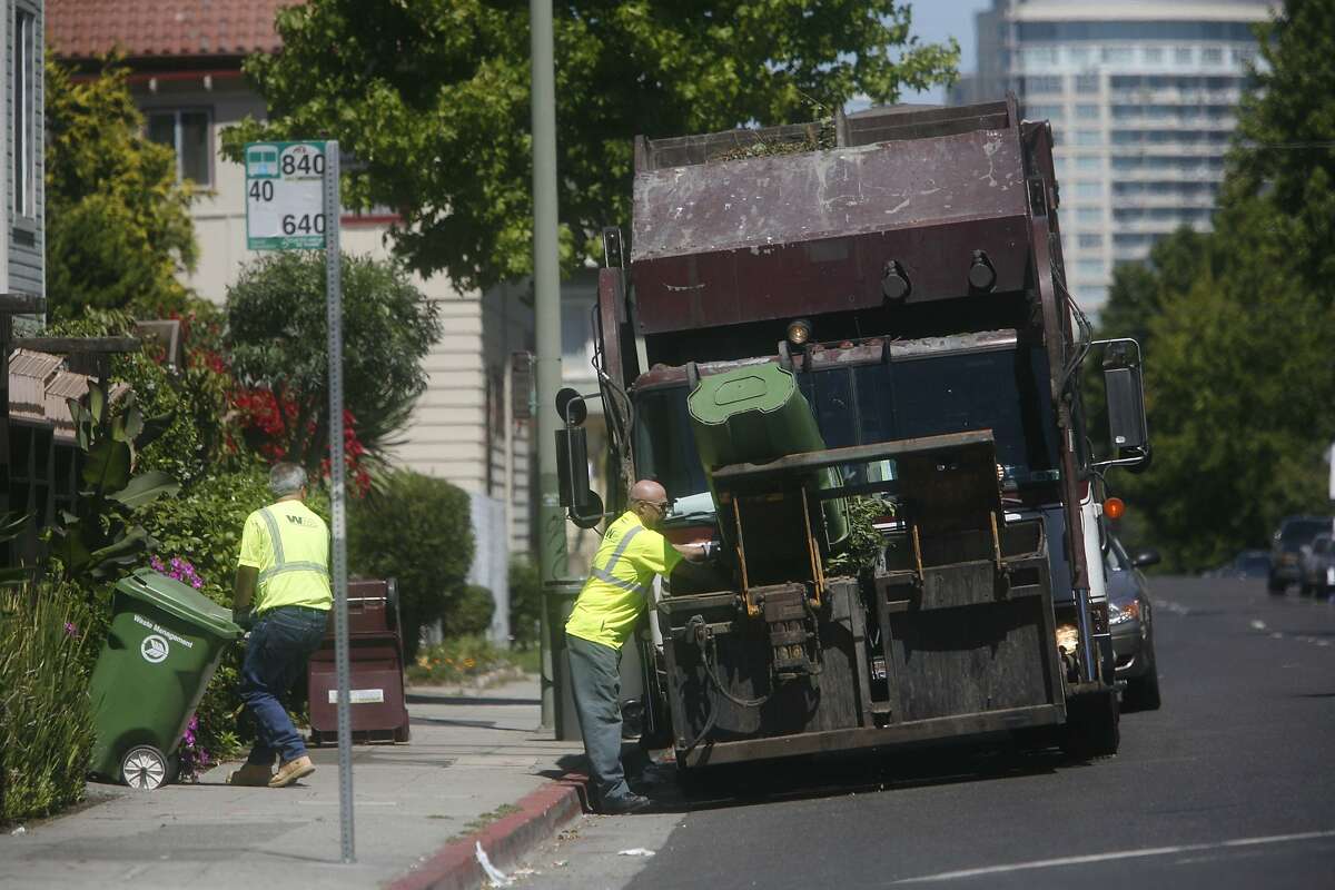 Waste Management sues Oakland over $1 billion trash contract