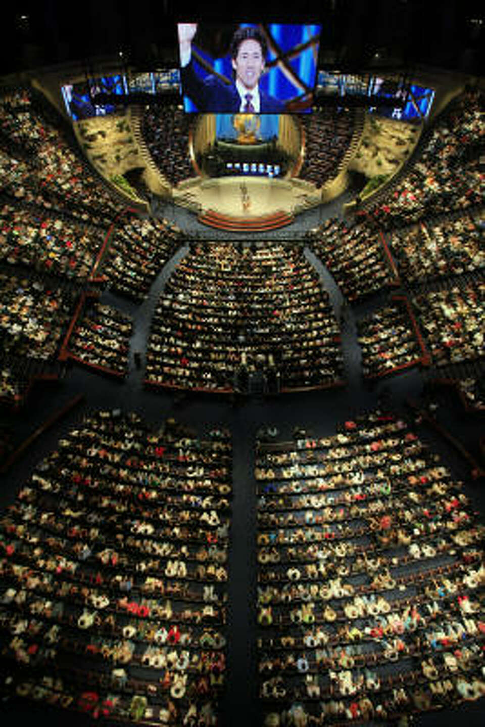Lakewood Church celebrates 50 years, image size:960x1438