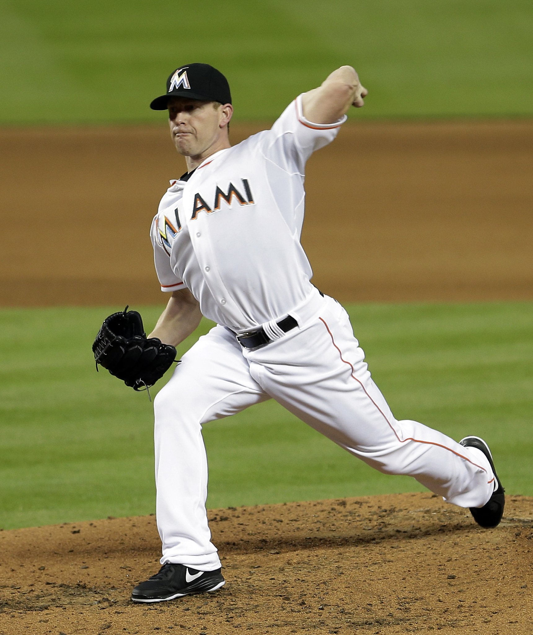 Marlins’ Randy Wolf baffles Rays, gets win