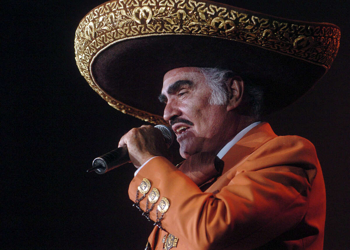 Vicente Fernández isn't keeping quiet after awesome final concert