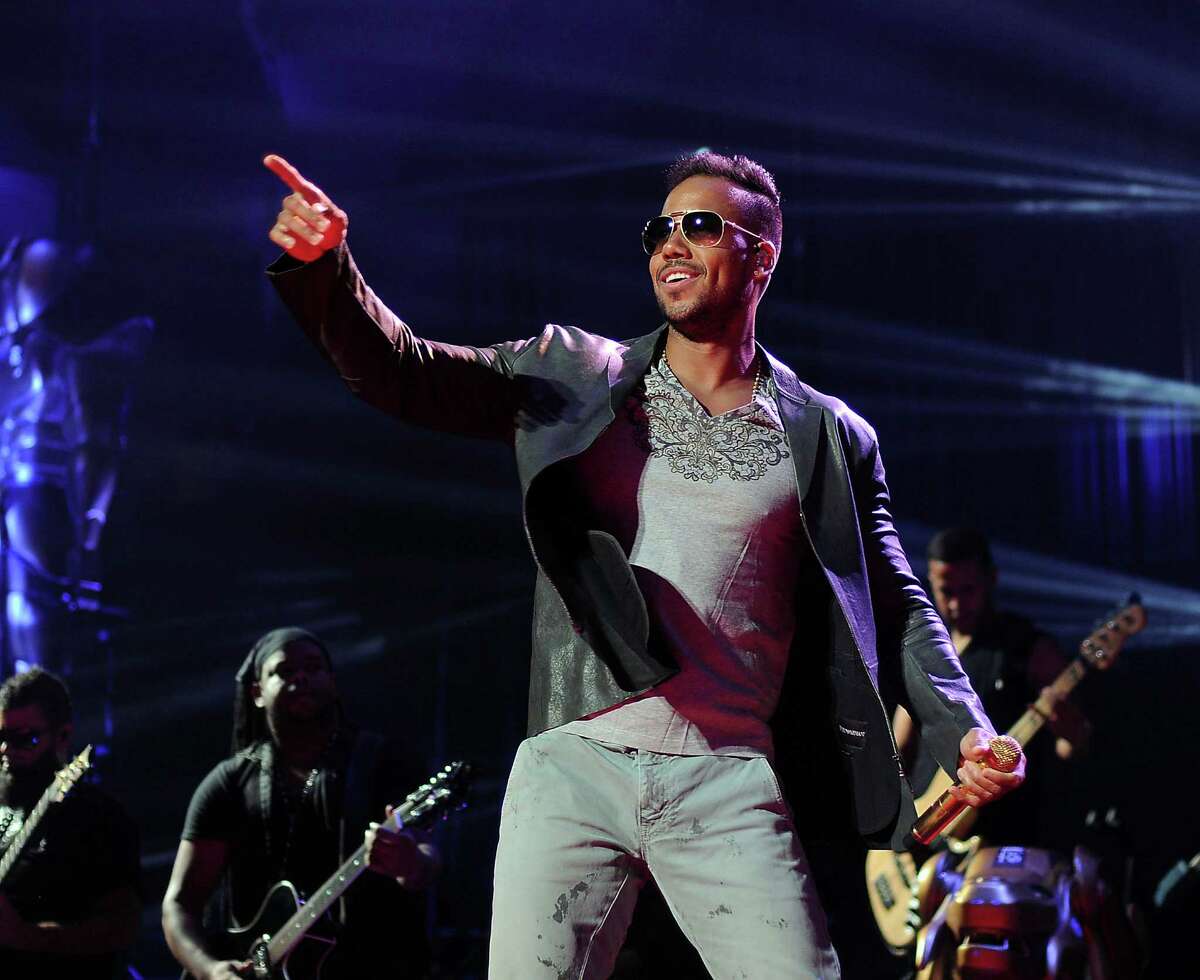Concert review Santos' bold and naughty bachata makes him a superstar