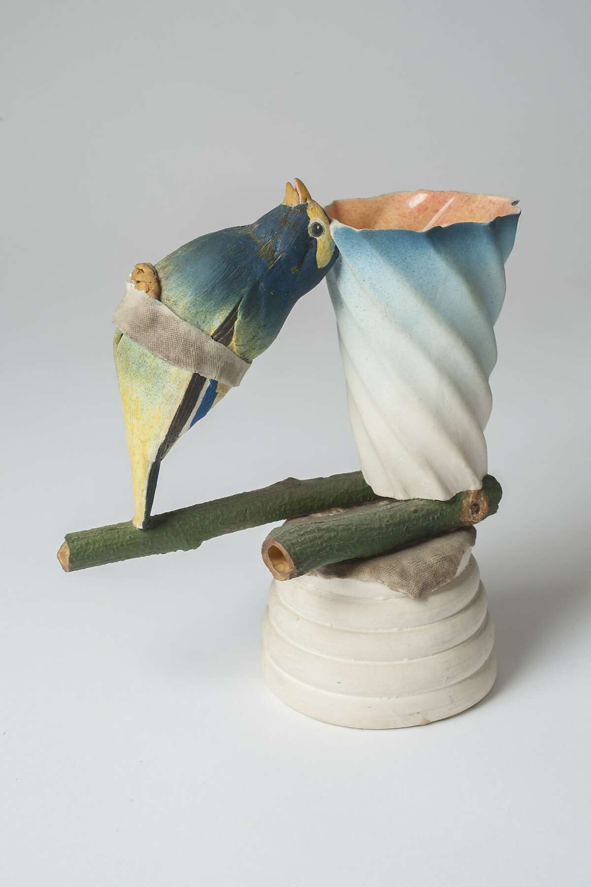 From "Ruth Braunstein: Focus on Clay": Richard Shaw Untitled, ceramic sculpture, 7 x 9 x 4 inches, 1972 [Photo: Miguel Farias]