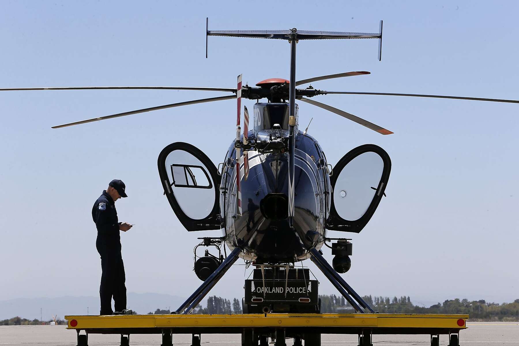 Oakland police ask for funds to double helicopter's air time