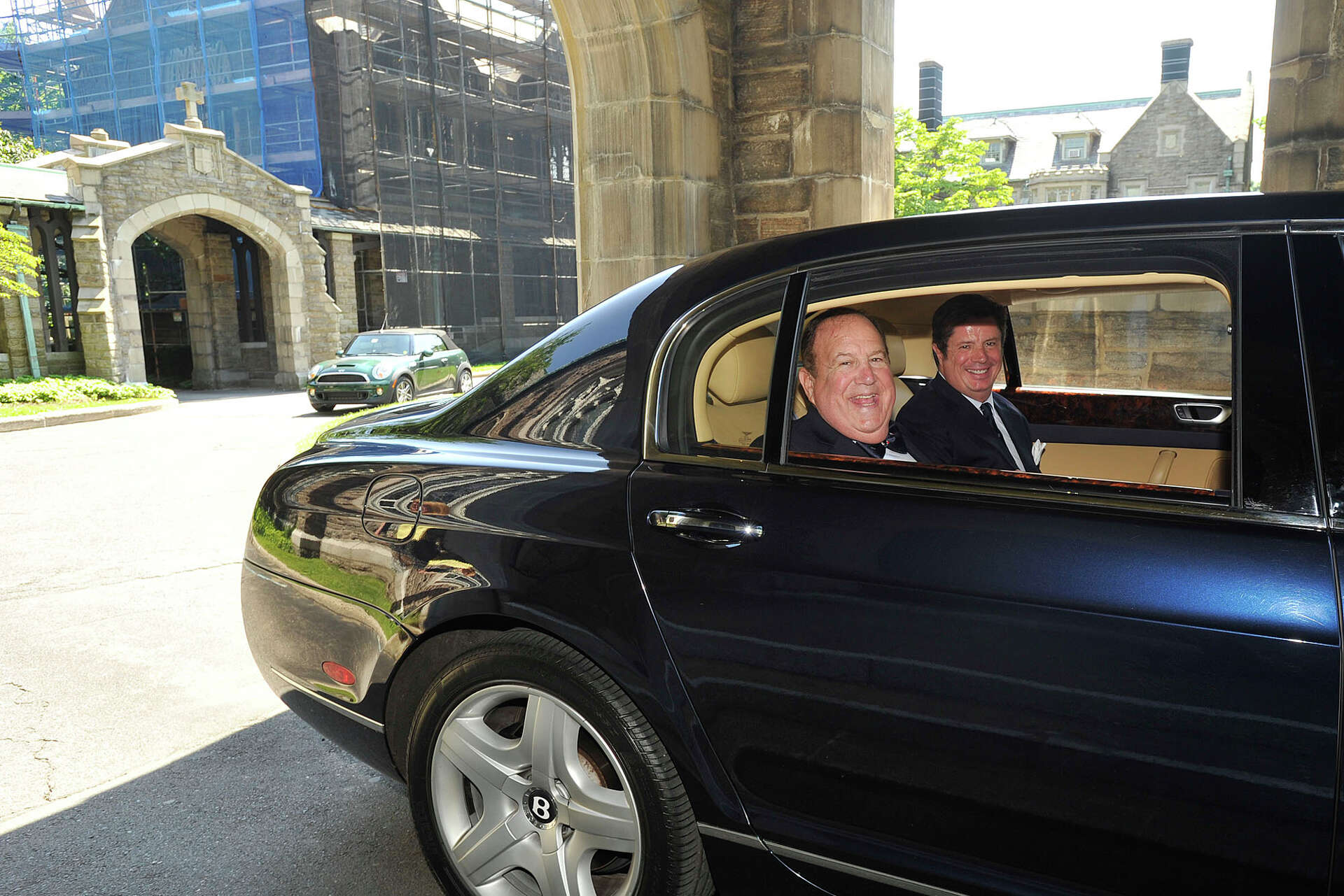 Same-sex couple renews vows