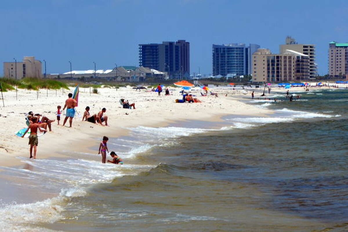Shark swarm shuts down gulf coast beach