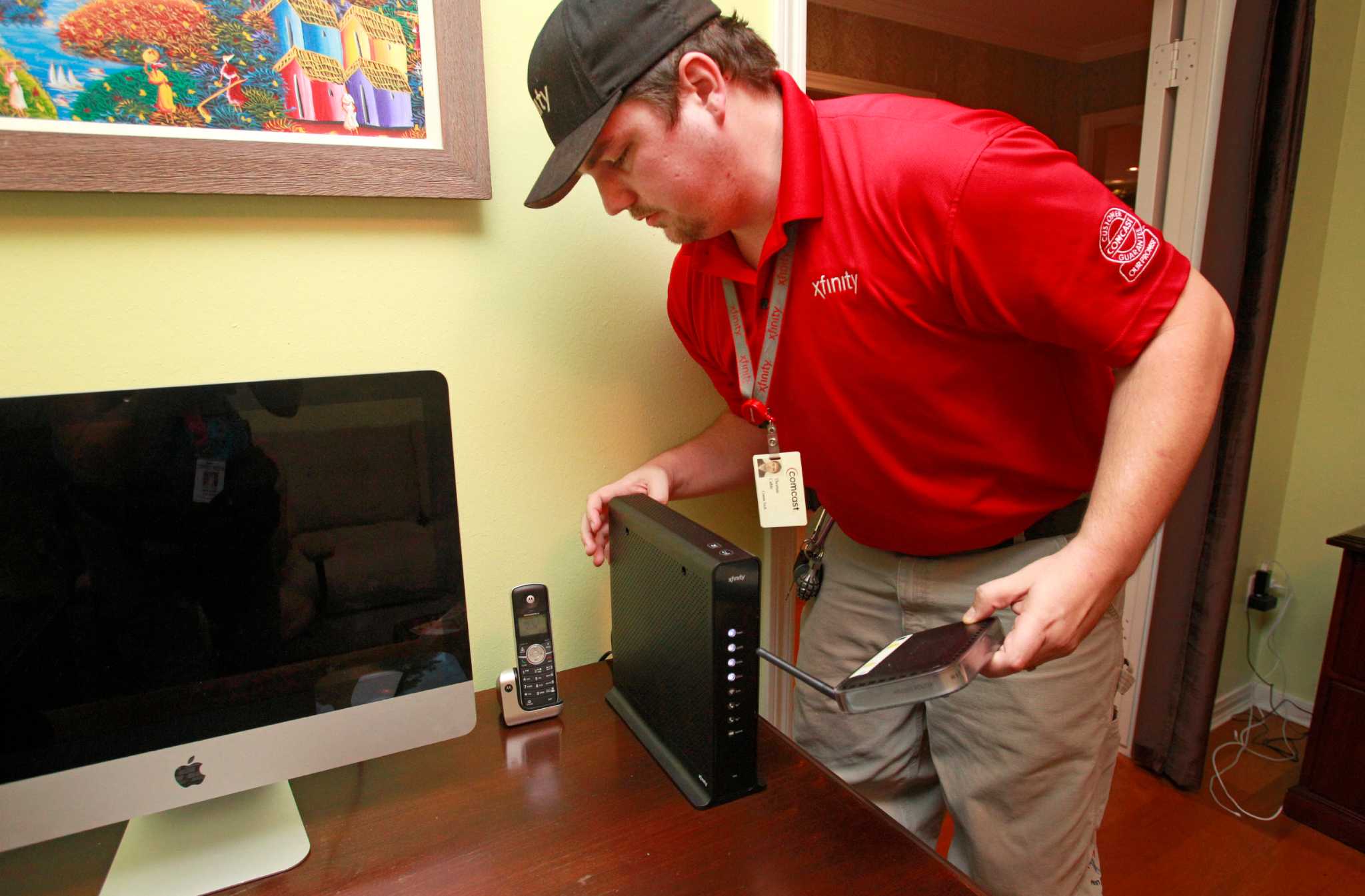 Comcast turns Houston home routers into 150,000 public hotspots