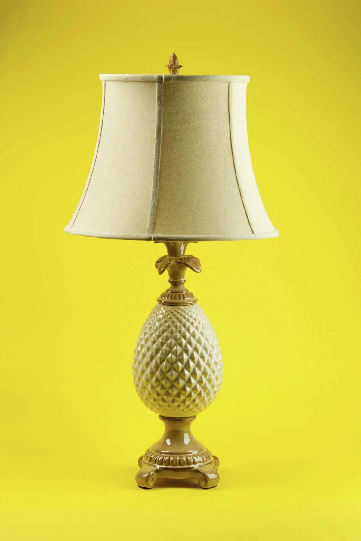 Pineapple a motif in home décor