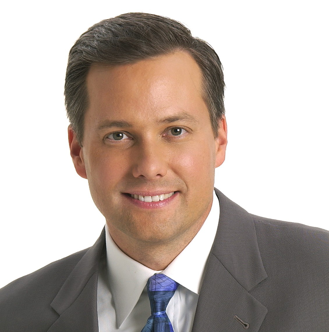 After 3 decades and dozens of huge stories, KIRO's lead anchor Steve Raible  is bowing out