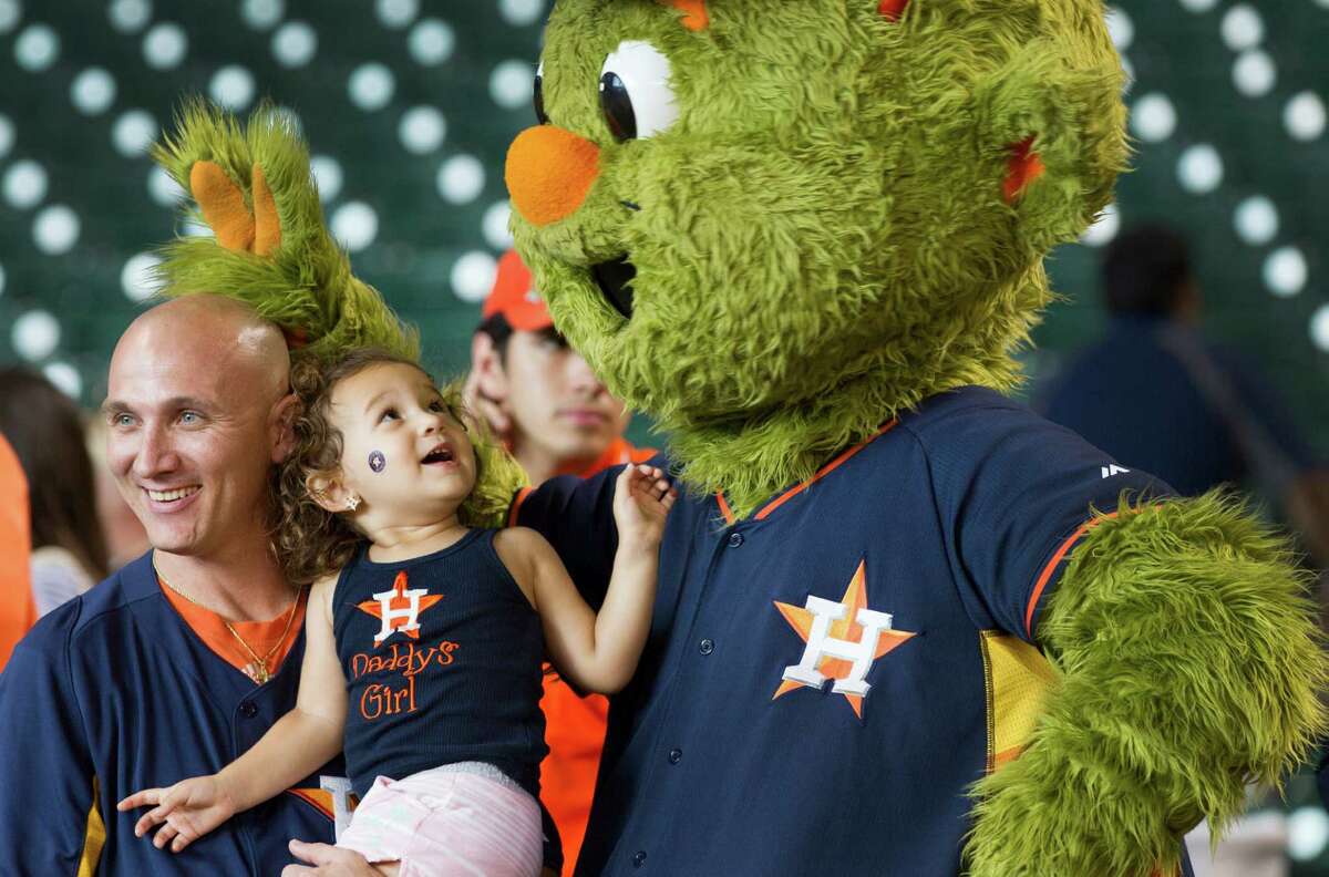 How To Get Your Christmas Card Photo Taken With The Astros Orbit