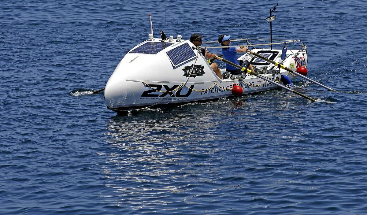 Couple try to be first to row from Monterey to Hawaii