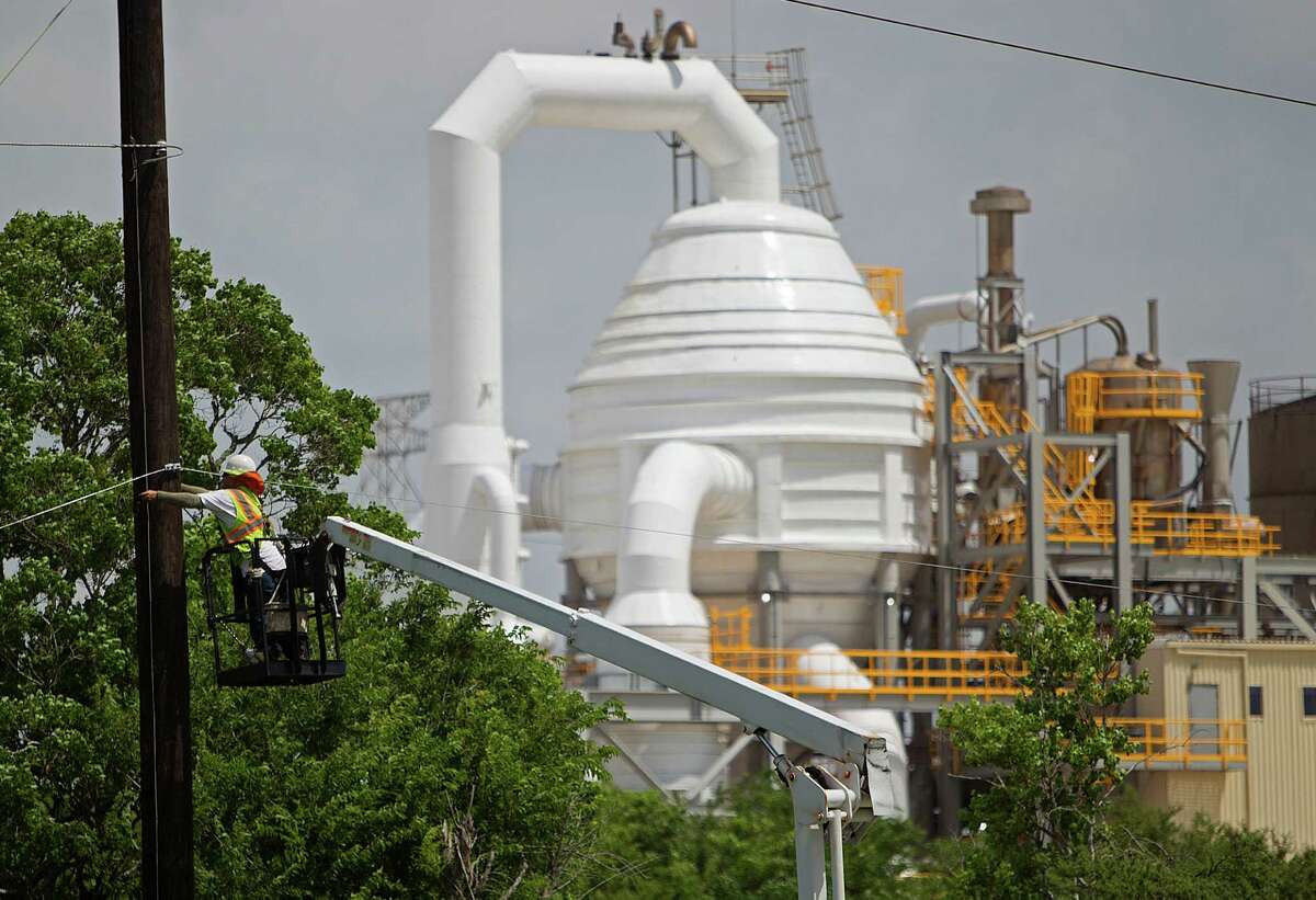 Comcast expands fiberoptic network to Baytown industrial park