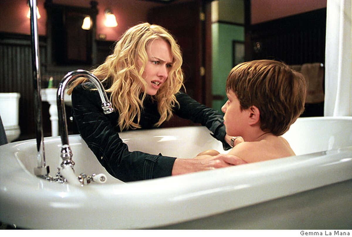 Iconic "Texas Chain Saw Massacre" returns to theaters