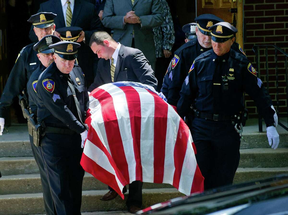 Stamford's former police chief DeCarlo laid to rest