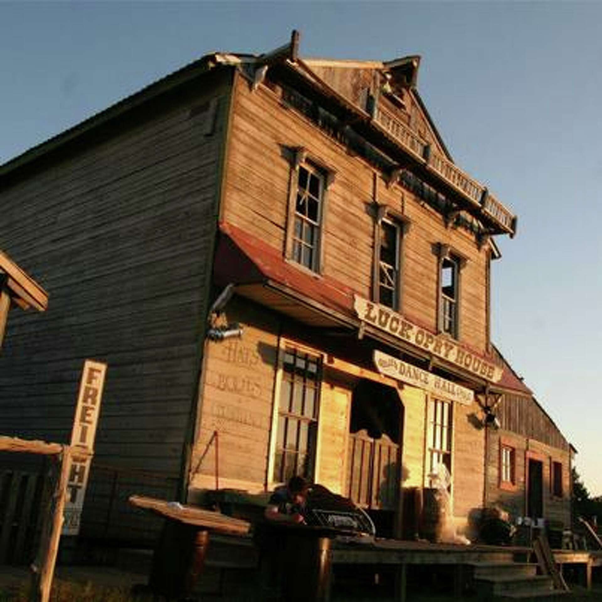Willie Nelson to rebuild central Texas ranch town after heavy damage ...
