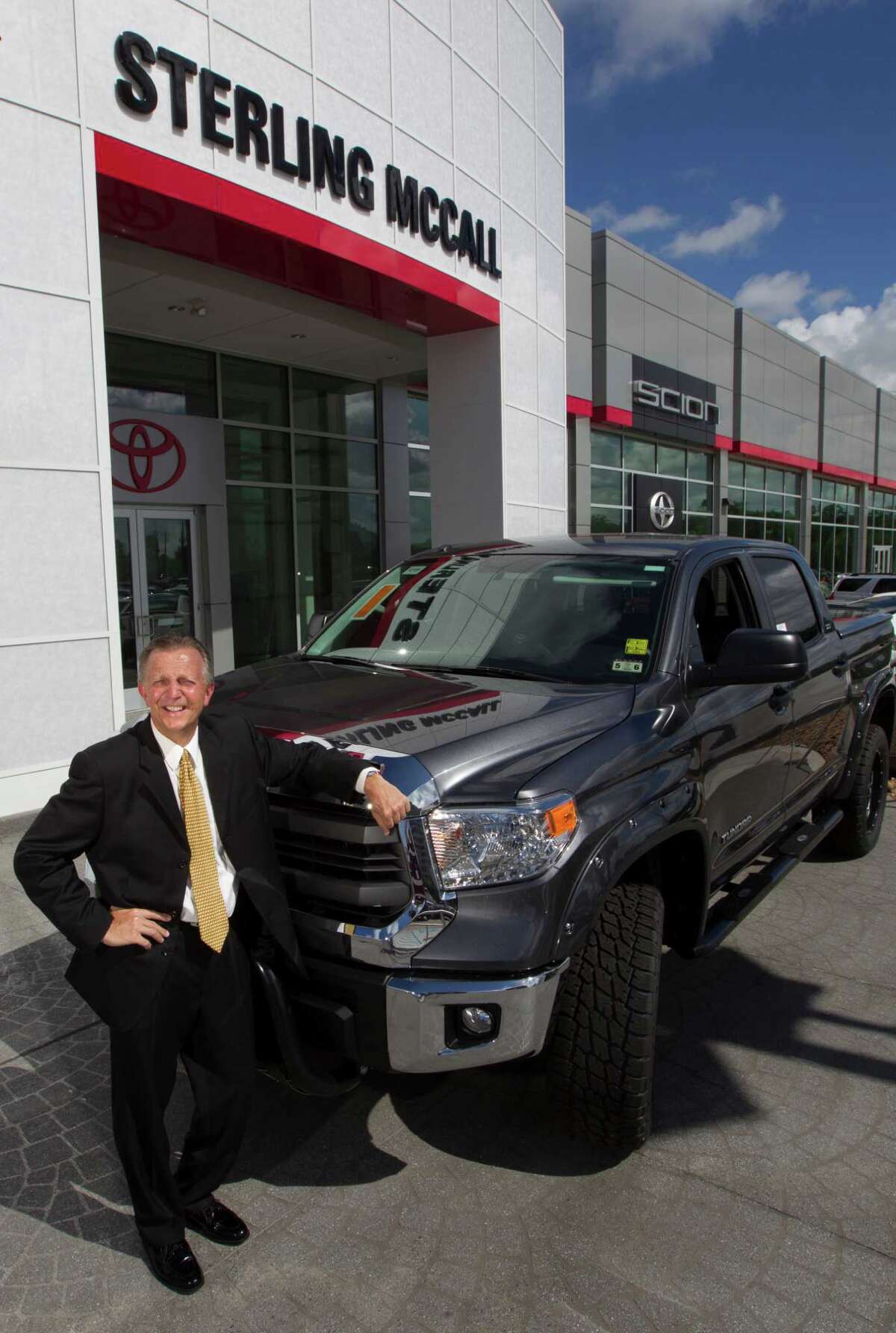Good times are rolling for auto dealerships