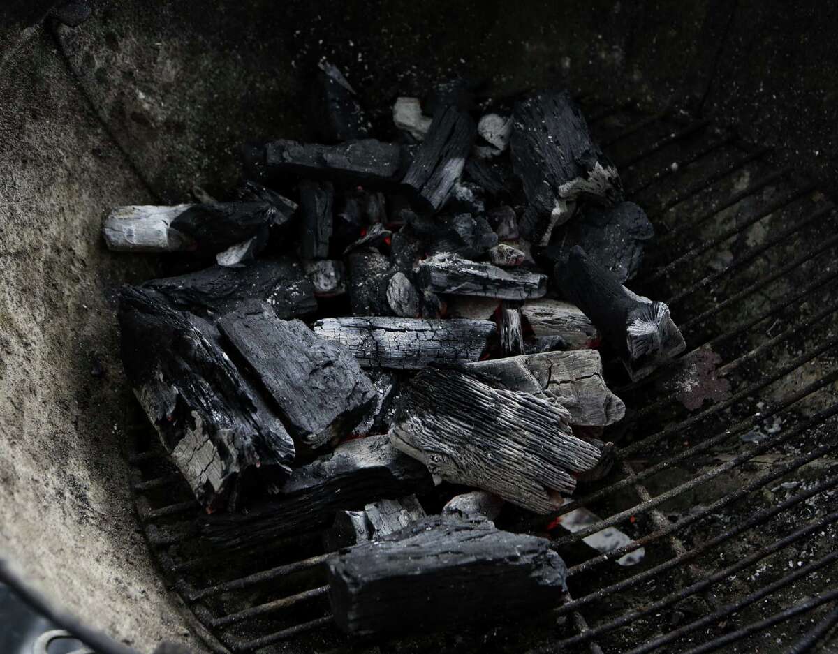 How to Cook Lighting a charcoal grill