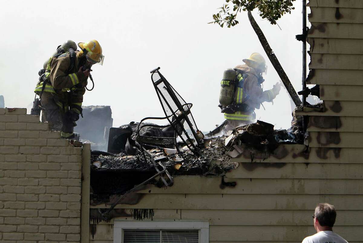 1 Dead In Explosion That Demolished Northwest Houston Apartment Complex