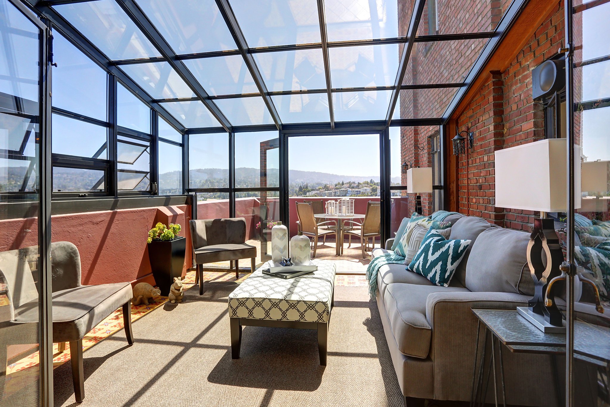 Hot Property: Oakland penthouse highlighted by glass atrium
