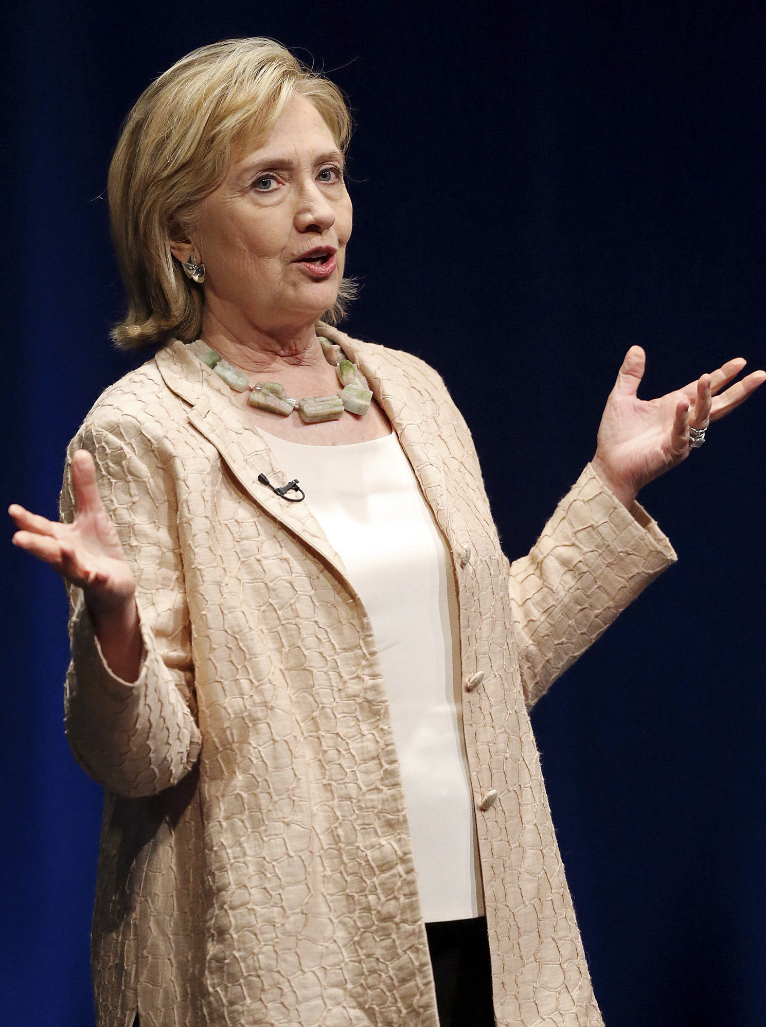 Hillary Clinton Criticizes Partisan Divide At Austin Stop