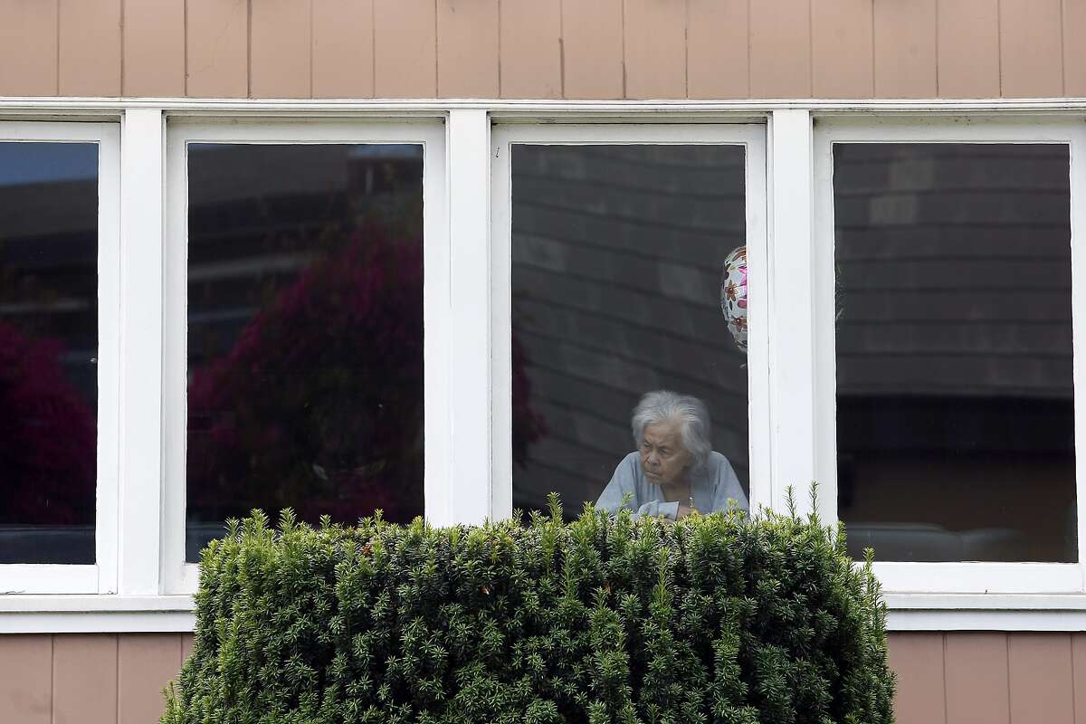 No cars on Lombard? No problem